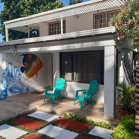 Joebi'S House Walking Distance To Rocky Cay Beach Ideal For Families Or Groups Buenavista  Exterior photo