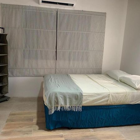 Joebi'S House Walking Distance To Rocky Cay Beach Ideal For Families Or Groups Buenavista  Exterior photo