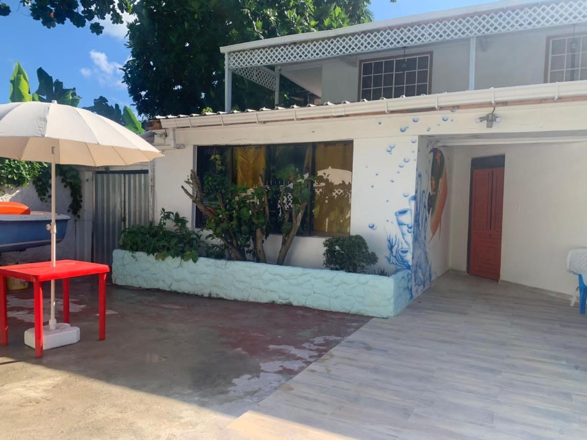 Joebi'S House Walking Distance To Rocky Cay Beach Ideal For Families Or Groups Buenavista  Exterior photo